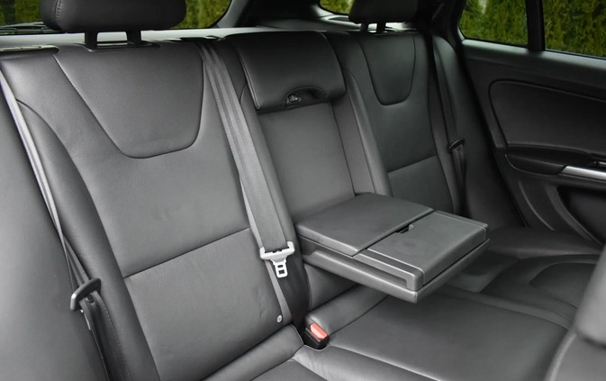 Volvo V60 Cross Country cena 79900 przebieg: 210000, rok produkcji 2017 z Prószków małe 781